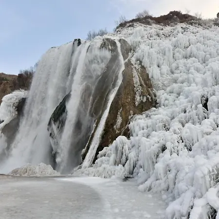 Slatki Snovi ゲストハウス 3*