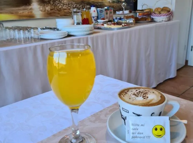 Guest house Slatki Snovi 3*